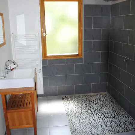 Insolite Bois Cailloux Avec Spa Saint-Remeze Exterior photo
