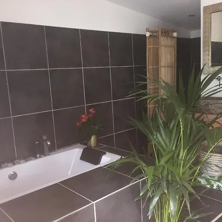 Insolite Bois Cailloux Avec Spa Saint-Remeze Exterior photo