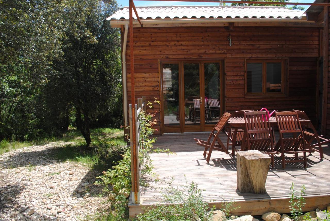 Insolite Bois Cailloux Avec Chalet *