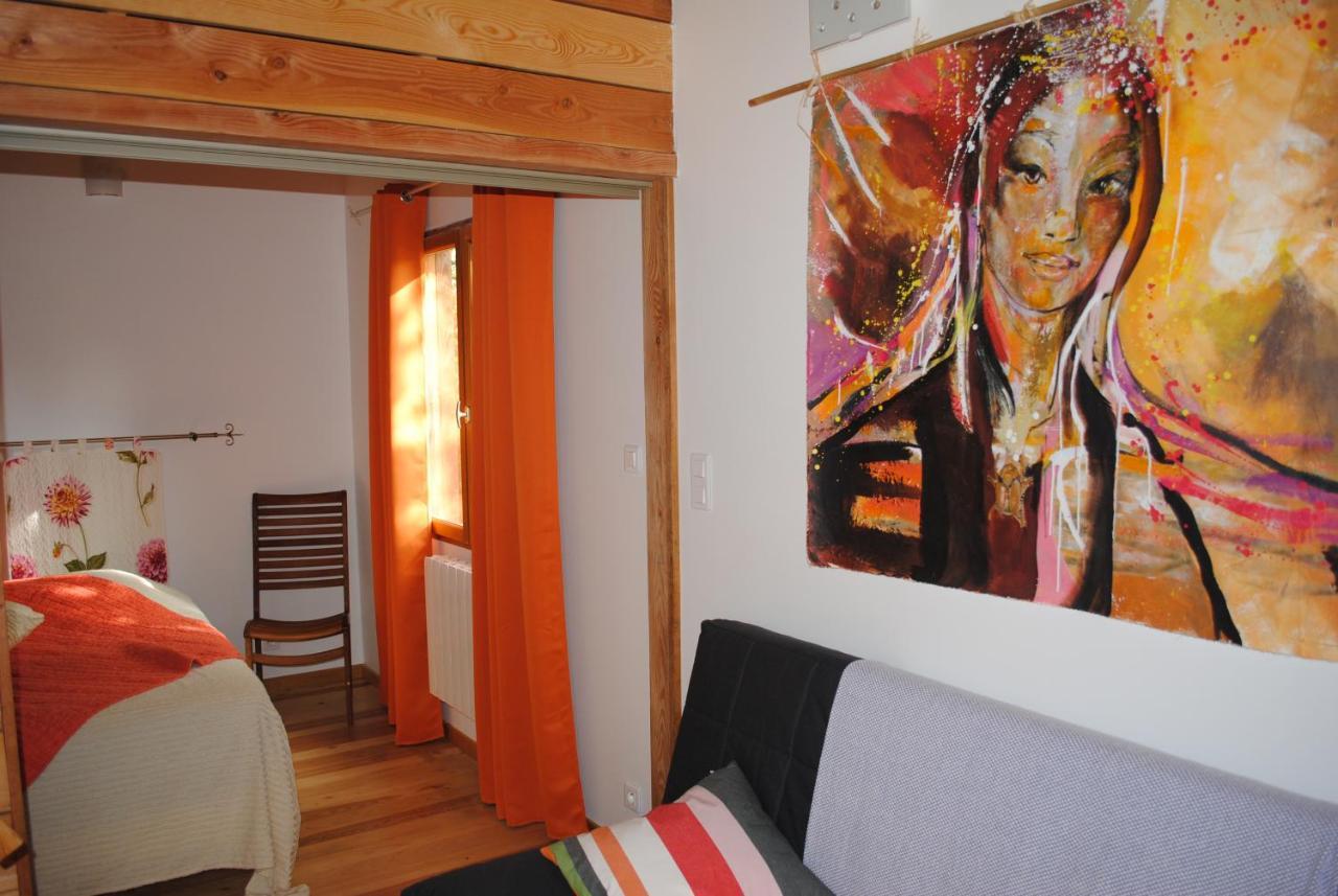 Insolite Bois Cailloux Avec Chalet